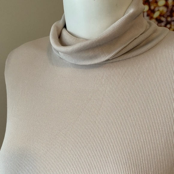 Medium Talula top​​​​​​​​​ - Picture 2 of 7